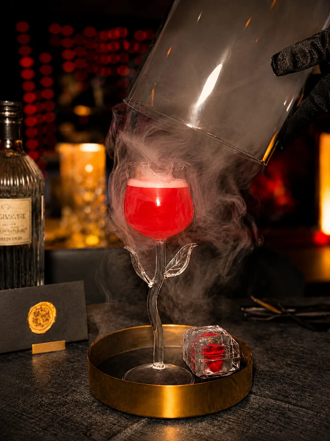 Signature Cocktail im Rosenglas an der Bar des Vorwerck Berlin